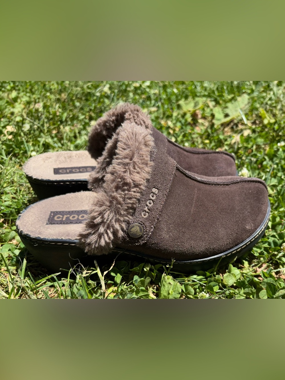 CROCS Suede Faux-Fur Lined Slip-On Clog in Chocolate Brown Size w7 READ Please